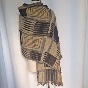 Bananis 100% Merino Wool Geometric Patterned Shawl in Black and Tan